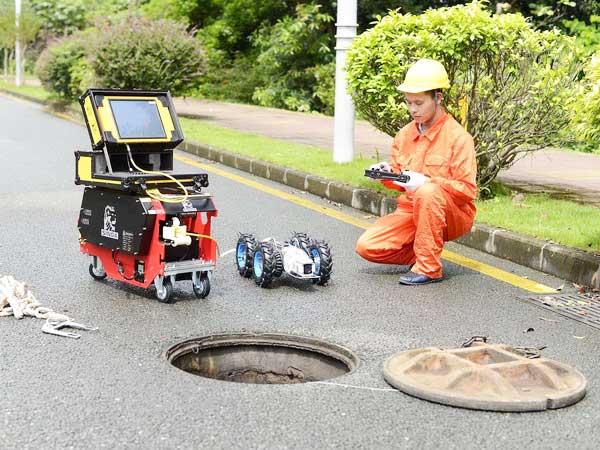 站前管道机器人检测